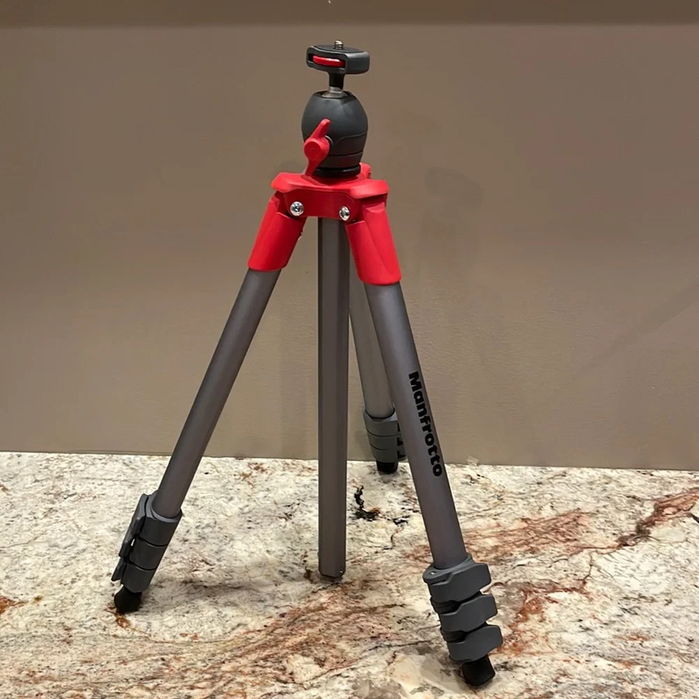 New! Manfrotto Compact Lightweight Aluminum Tripod